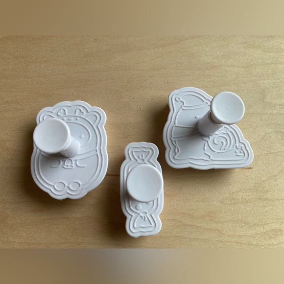 Kawaii Cookie  Plunger Cutters, Game Anime Figures Holiday Cookie Stamp Set of 3 - Picture 2 of 6